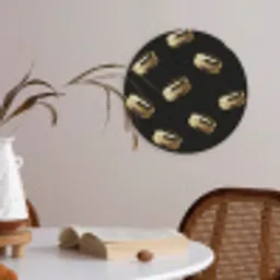 Macarons - Patroon - Goud - Zwart Akoestische PET Vilt - Rond klein -sfeer3