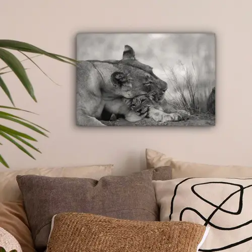 Leeuwin - Welp - Zwart canvas 2cm klein -sfeer1