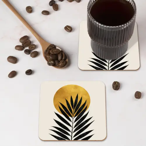 Zwart palmblad - Gouden cirkel - Beige achtergrond onderzetter kurk middel -sfeer2