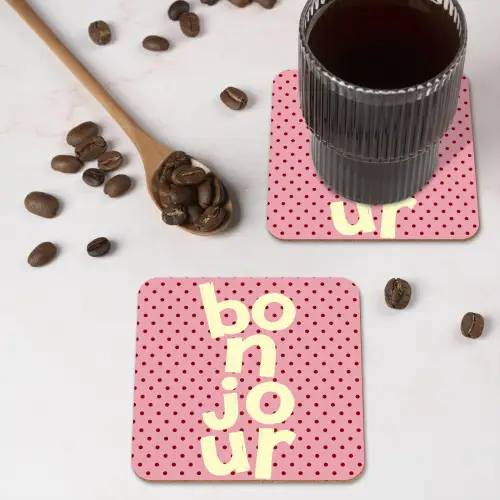 Bonjour - Stippen - Roze- Geel onderzetter kurk middel -sfeer2