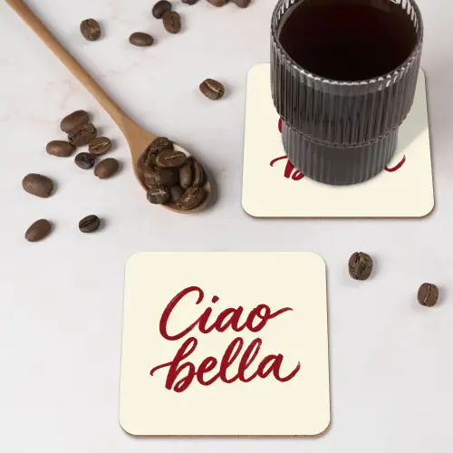 Ciao bella - Rood - Wit - Minimalistisch onderzetter kurk middel -sfeer2