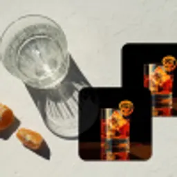 Glas - Ijsblokjes - Drinken - Bruin onderzetter kurk middel -sfeer4