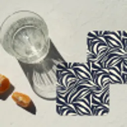 Bladvormen - Blauw - Patroon - Wit onderzetter kurk middel 366 -sfeer4
