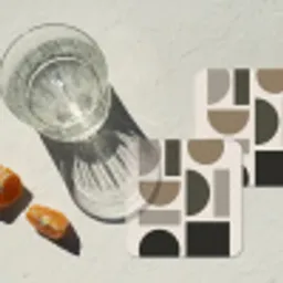 Natuurlijke tinten - Grafisch - Verticale compositie onderzetter kurk middel -sfeer4
