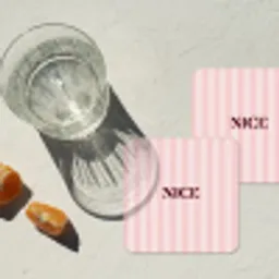 Nice - Strepen - Roze onderzetter kurk middel -sfeer4