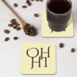 Oh hi - Geel - Monogram onderzetter kurk middel -sfeer2