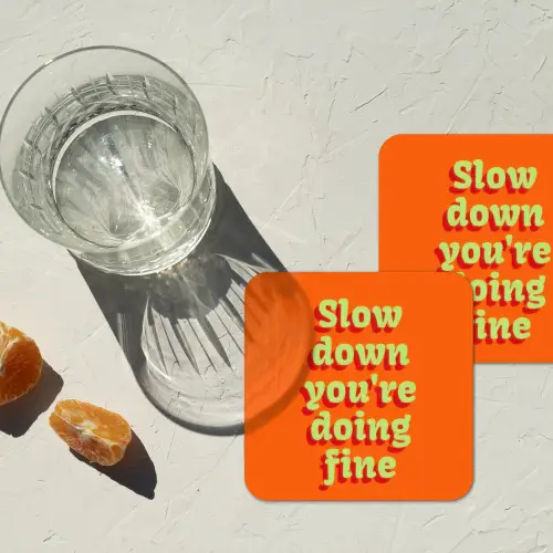 Oranje - Slow down you're doing fine - Retro onderzetter kurk middel -sfeer4