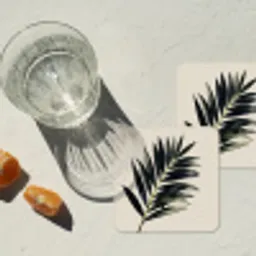 Palmblad - Subtiel - Groen - beige onderzetter kurk middel -sfeer4