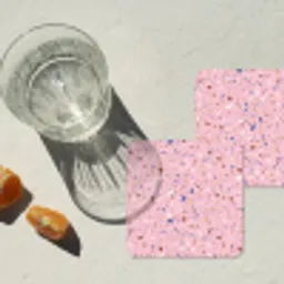 Terrazzo -  Patroon - Kleurrijk - Roze onderzetter kurk middel 366 -sfeer4