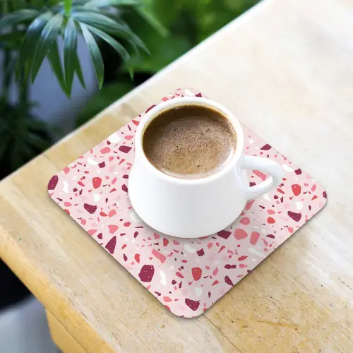 Terrazzo - Patroon - Roze onderzetter kurk middel 366 -sfeer5
