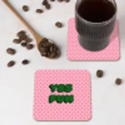Yes fun - Groen - Roze - Stippen onderzetter kurk middel -sfeer2
