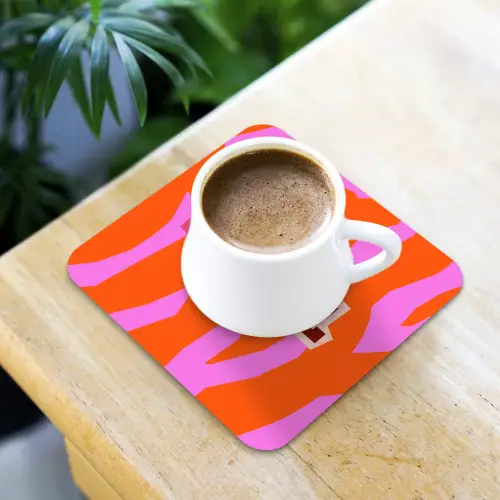 Zebraprint - Grafisch - COOL - Oranje onderzetter kurk middel -sfeer5