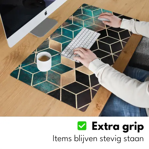 Abstract - Kubus - Goud - Patronen - Luxe Muismat XXL klein -sfeer3