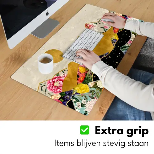 Goud - Bloemen - Print - Abstract - Landschap - Patronen Muismat XXL klein -sfeer3