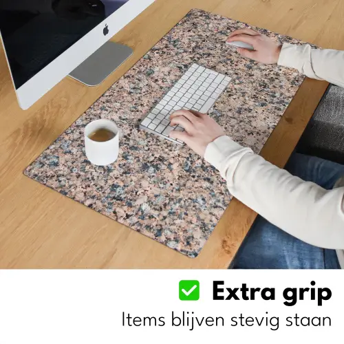 graniet-steen-patroon-design-bruin-grijs Muismat XXL klein -sfeer3