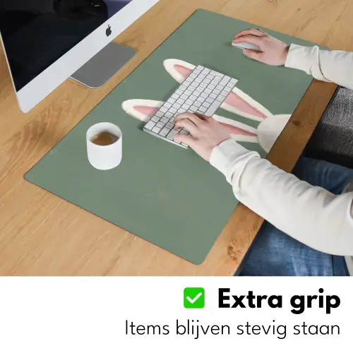 Hazen - Oren - Roze Muismat XXL klein -sfeer3