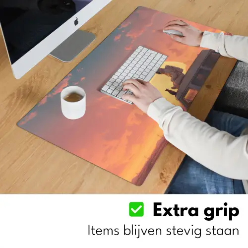 Busje - Kat - Zonsondergang - Oranje Muismat XXL klein -sfeer3