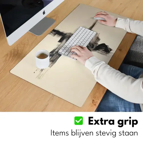 Golven - Penseelstreken - Beige - Minimalistisch Muismat XXL klein -sfeer3