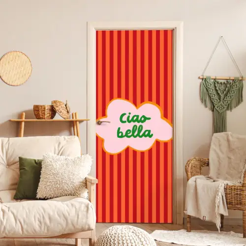 Ciao bella - Tekstwolk - Strepen - Oranje deurposter klein -sfeer2
