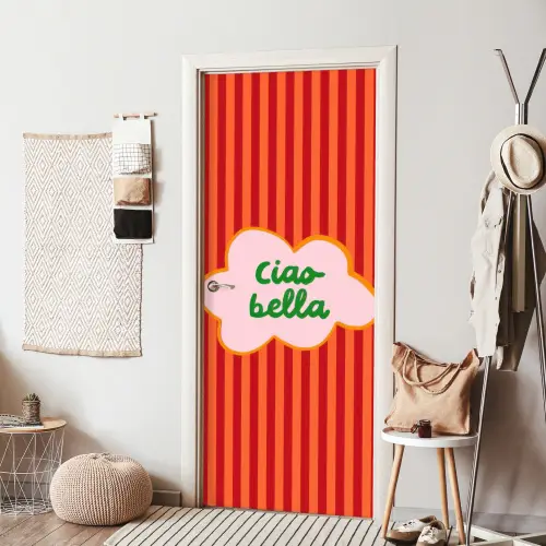 Ciao bella - Tekstwolk - Strepen - Oranje deurposter klein -sfeer6