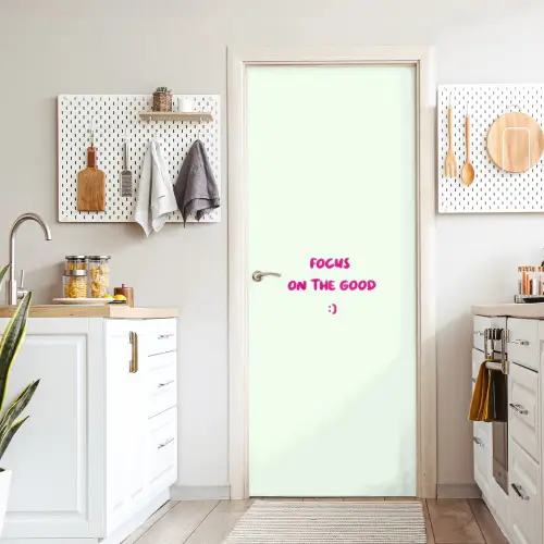 Focus - Beige - Roze - Smiley deurposter klein -sfeer5