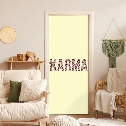 Karma - Luipaardprint - Geel deurposter klein -sfeer2