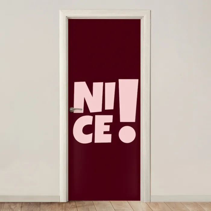 Nice - Uitroepteken - Rood deurposter klein -3d_beige