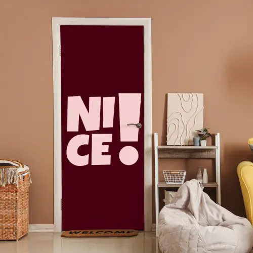 Nice - Uitroepteken - Rood deurposter klein -sfeer1