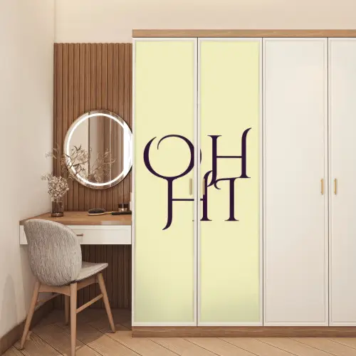 Oh hi - Geel - Monogram deurposter klein -sfeer3