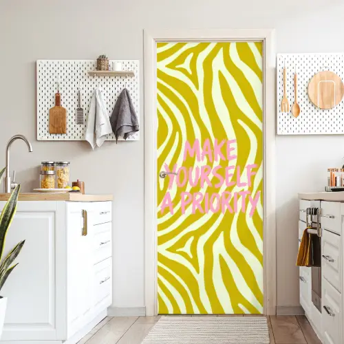Zebraprint - Priority - Roze deurposter klein -sfeer5