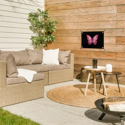 Vlinder - roze - Elegant tuinposter los doek klein -sfeer4