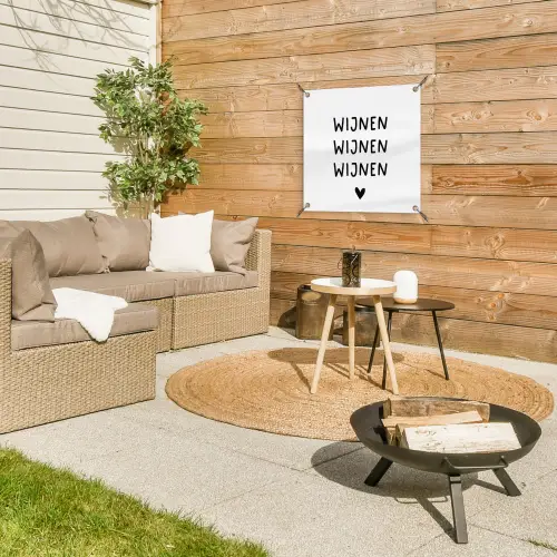 Wijnen wijnen wijnen - Spreuken - Quotes tuinposter los doek klein -sfeer4