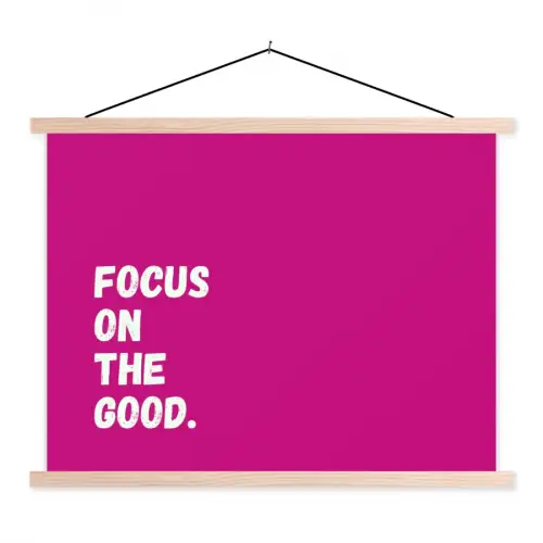 Focus on the good - Roze - Simple textielposter latten blank klein -3d