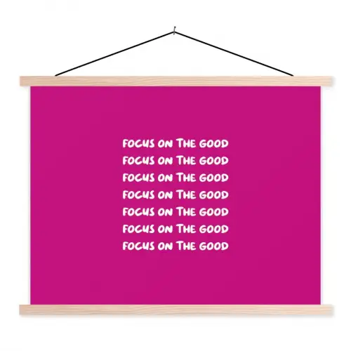 Focus on the good - Roze - wit textielposter latten blank klein -3d