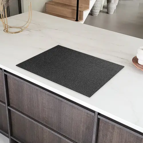 Leertextuur in Zilverlicht Inductie beschermer vinyl 3mm klein -sfeer8