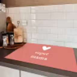 Presentje voor Moederdag super mama roze/wit Inductie beschermer vinyl 3mm klein -sfeer3
