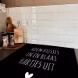 Spreuken - Adem kusjes in en blaas hartjes uit - Quotes Inductie beschermer vinyl 3mm middel -sfeer3