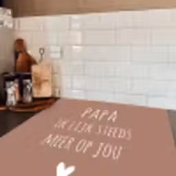 Spreuken - Papa ik lijk steeds meer op jou - Quotes - Papa - Stef Bos Inductie beschermer vinyl 3mm middel -sfeer3
