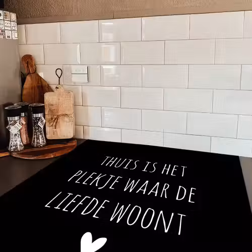 Spreuken - Thuis is het plekje waar de liefde woont - Quotes Inductie beschermer vinyl 3mm middel -sfeer3