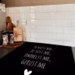 Quotes - Maaike Ouboter -  Je kust me je sust me - Spreuken Inductie beschermer vinyl 3mm middel -sfeer3