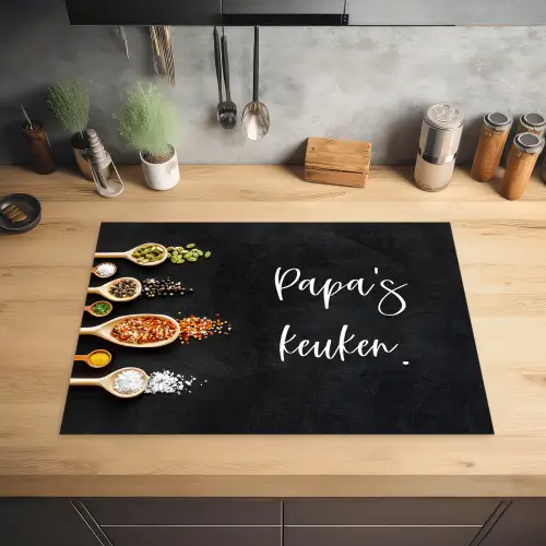 Quotes - Spreuken - Keuken - Papa's keuken - Papa Inductie beschermer vinyl 3mm middel -sfeer5