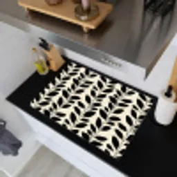 Botanisch - Dessin - Zwart - Beige Inductie beschemer met haakjes klein 777 -sfeer1