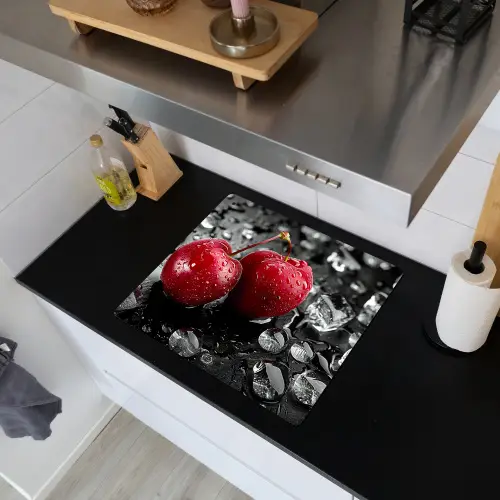 Kersen - Rood - Fruit - Zwart Inductie beschemer met haakjes middel -sfeer1