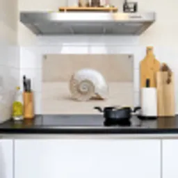 Schelp - Spiraal - Beige Inductie beschemer met haakjes klein -sfeer2