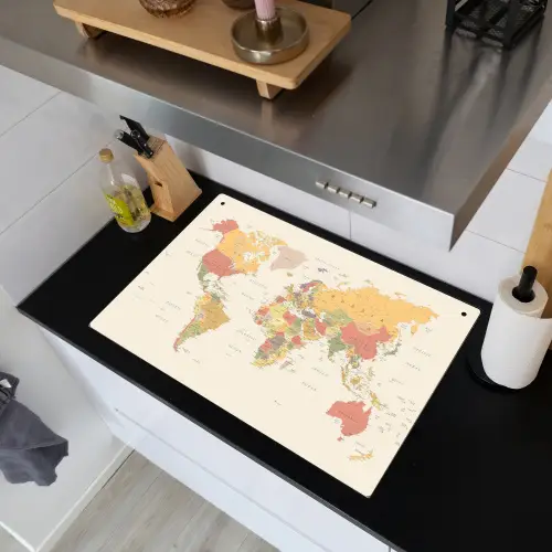 Wereldkaart - Realistisch - Beige Inductie beschemer met haakjes klein -sfeer1