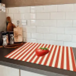 Aardbei - Strepen - Rood Inductie beschermer vinyl 3mm klein -sfeer3