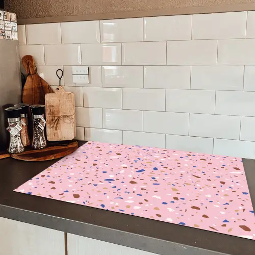 Terrazzo - Patroon - Kleurrijk - Roze Inductie beschermer vinyl 3mm klein 276 -sfeer3