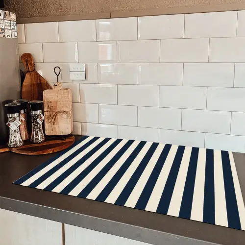 Verticale strepen - Blauw - Crème Inductie beschermer vinyl 3mm klein 276 -sfeer3