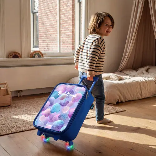 Gekleurde schelpen op een paarse achtergrond Kinderkoffer - Blauw klein -sfeer1