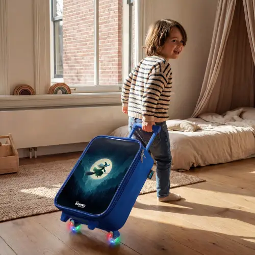 Heks in Maanlichtvlucht Kinderkoffer - Blauw klein -sfeer1